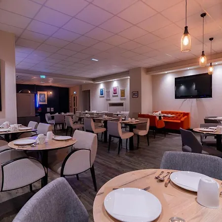 베스트 웨스턴 드 라 플라주 생 마크 쉬르 메르 생나제르