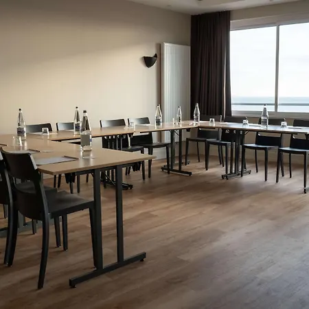 Western De La Marc Sur 3* Saint-Nazaire (Loire-Atlantique)